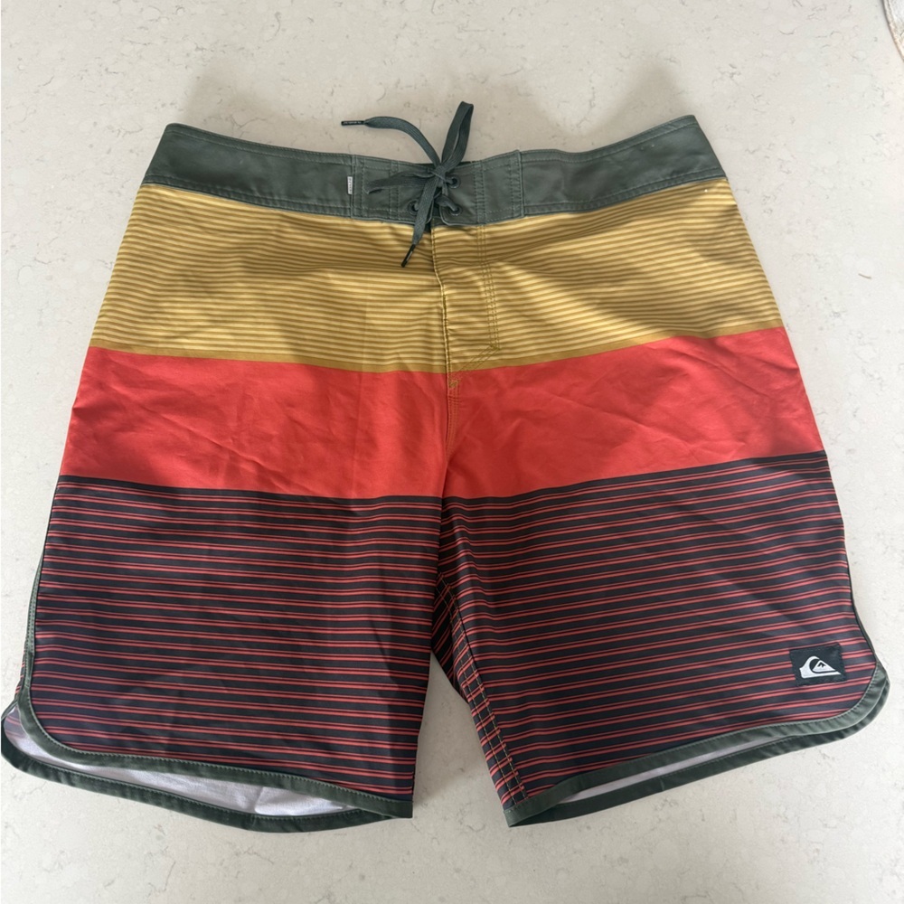 Quiksilver men's Surfsilk Tijuana 18" yellow-orange swim shorts